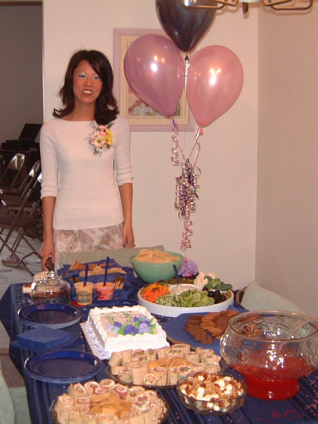 2004/05(May)/02(Jaymee-Shower)/640x480_2004-05-01 16-06-44.JPG